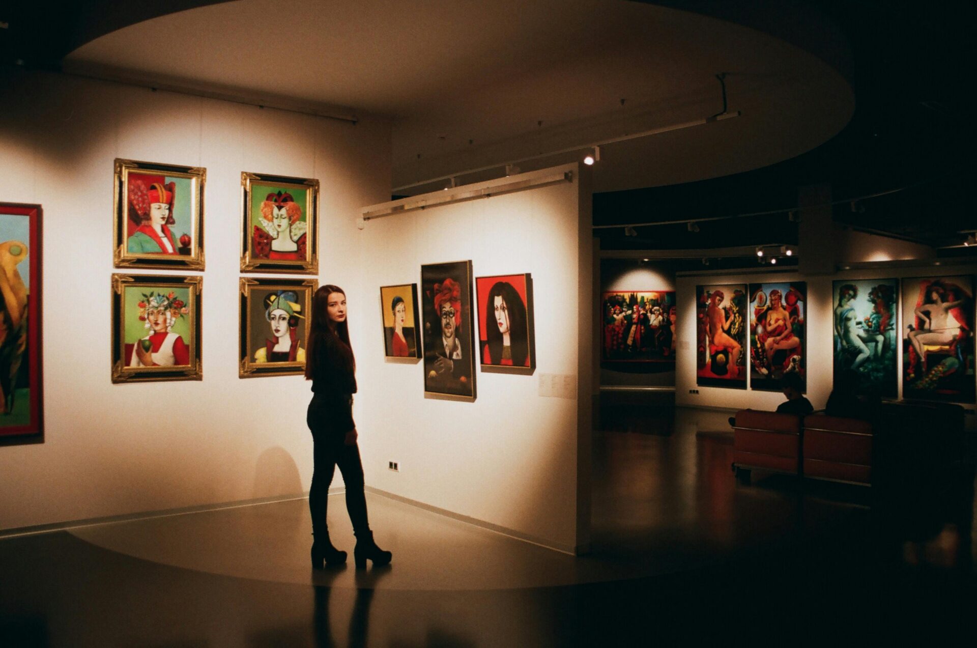 Image default