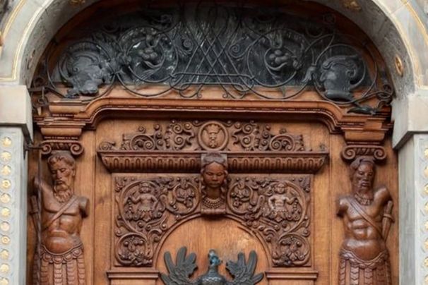 Senin Kapın Hangisi Sibel Atam