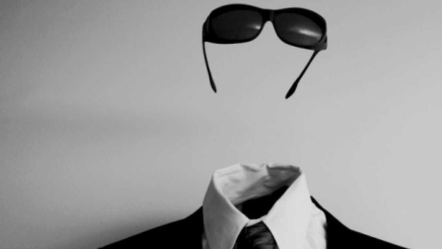 yansıması olmayan adam